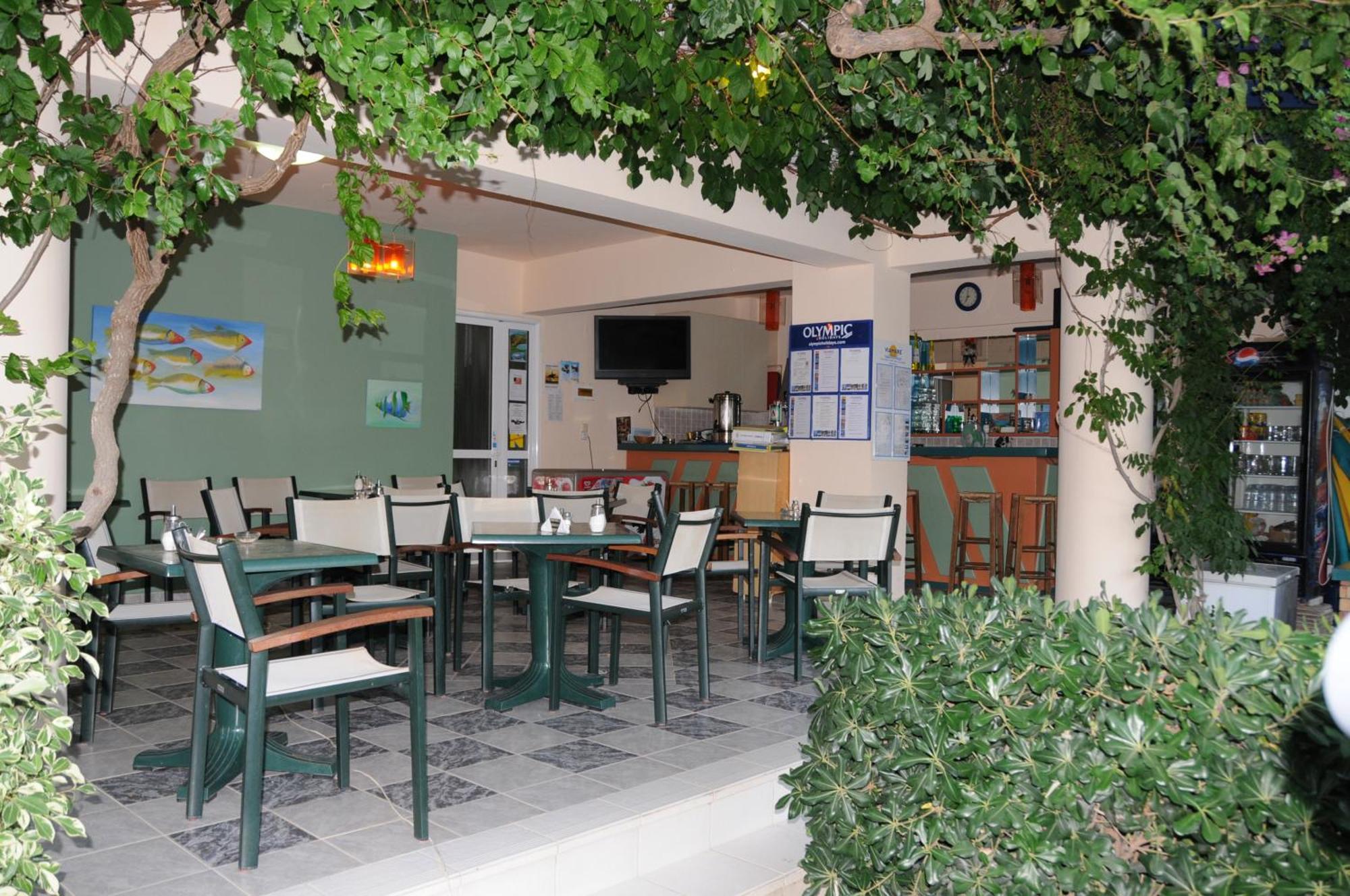 אפרטהוטל פלאקיאס Costas & Chrysoula מראה חיצוני תמונה
